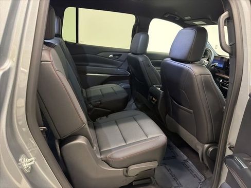 Used 2025 Chevrolet Traverse Z71 image 42