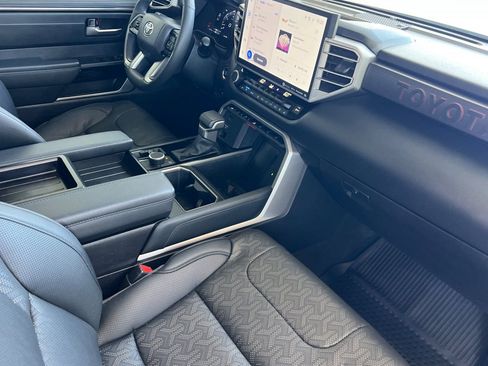 Used 2024 Toyota Tundra Limited AWD/4WD image 12