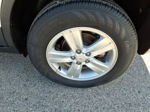 Used 2021 Chevrolet Trax LS w/ Tint and Cruise Package image 14