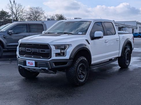 Used 2018 Ford F150 Raptor w/ Equipment Group 802A Luxury image 2