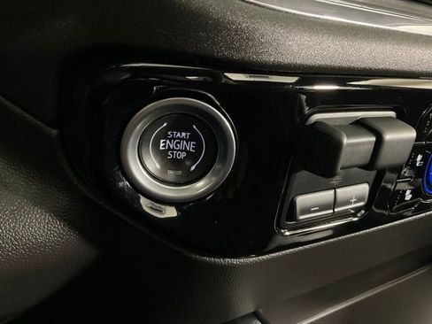 Used 2024 GMC Sierra 1500 SLT w/ SLT Premium Plus Package AWD/4WD image 24
