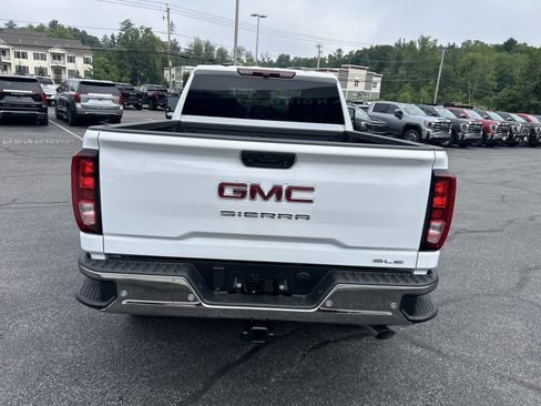 New 2026 GMC Sierra 2500 SLE w/ SLE Value Package; AWD/4WD image 9