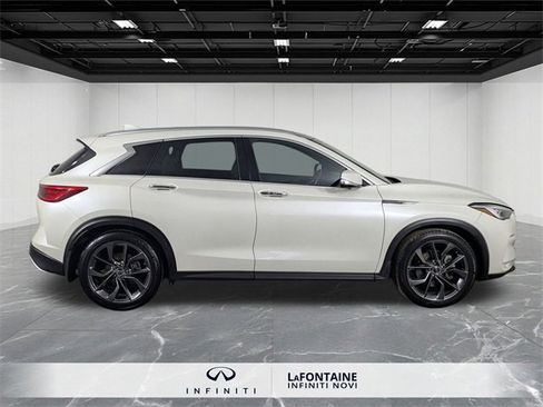Used 2019 INFINITI QX50 Essential w/ Sensory Package image 6