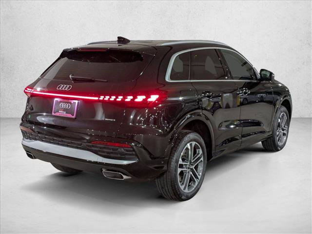 Used 2025 Audi Q5 Premium w/ Convenience Package AWD/4WD image 2