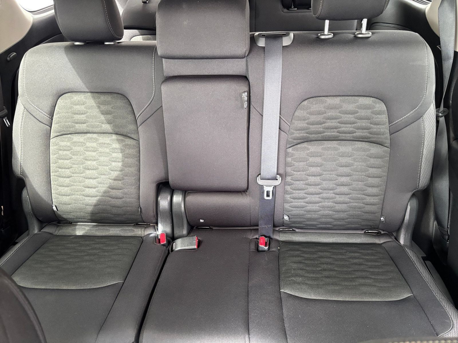 Used 2025 Nissan Pathfinder SV FWD image 40