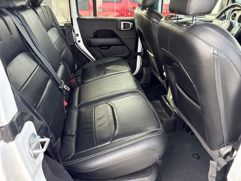 Used 2022 Jeep Wrangler Sahara w/ Cold Weather Group image 38