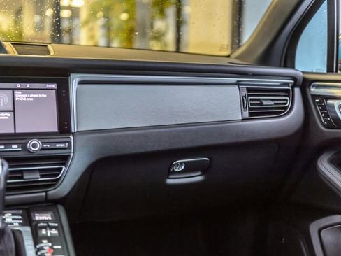 Used 2019 Porsche Macan S image 32