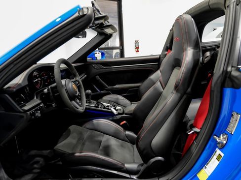 Used 2022 Porsche 911 Targa 4 GTS image 30