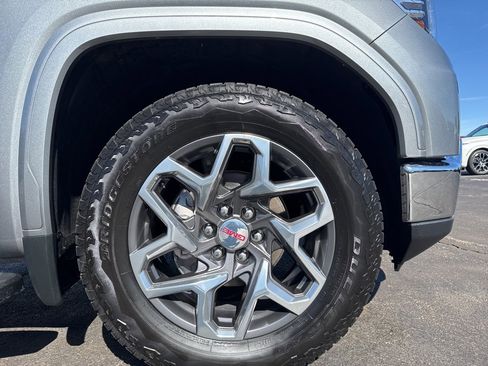 Used 2023 GMC Sierra 1500 SLT w/ SLT Premium Package image 9