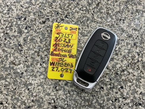 Used 2023 Nissan Rogue SL w/ SL Premium Package image 23