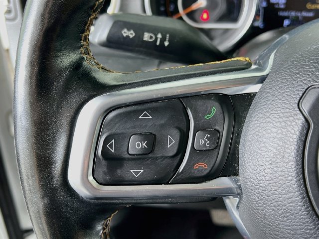 Used 2020 Jeep Wrangler Unlimited Sahara AWD/4WD image 13