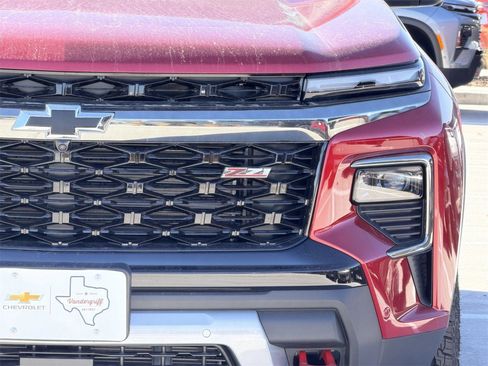 New 2026 Chevrolet Traverse Z71 w/ Enhanced Driving Package image 8