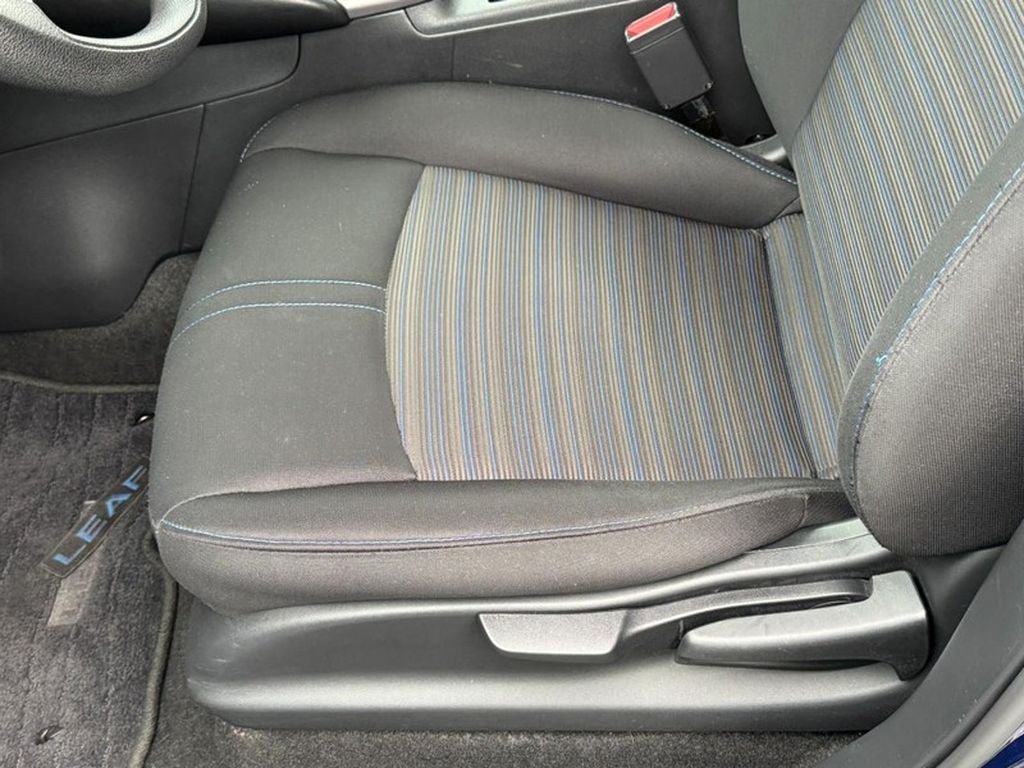 Used 2025 Nissan Leaf S FWD image 26