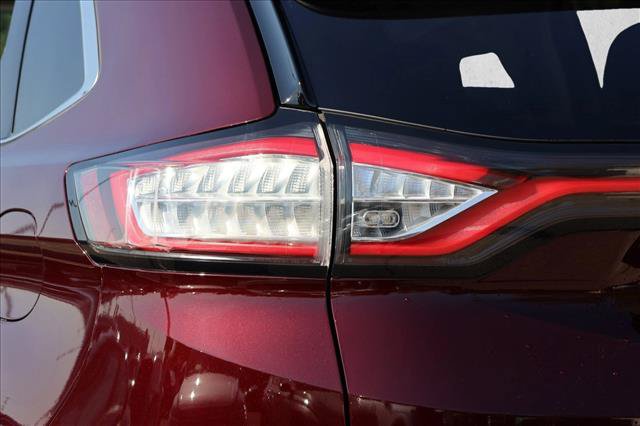 Used 2017 Ford Edge SEL w/ Equipment Group 201A FWD image 11