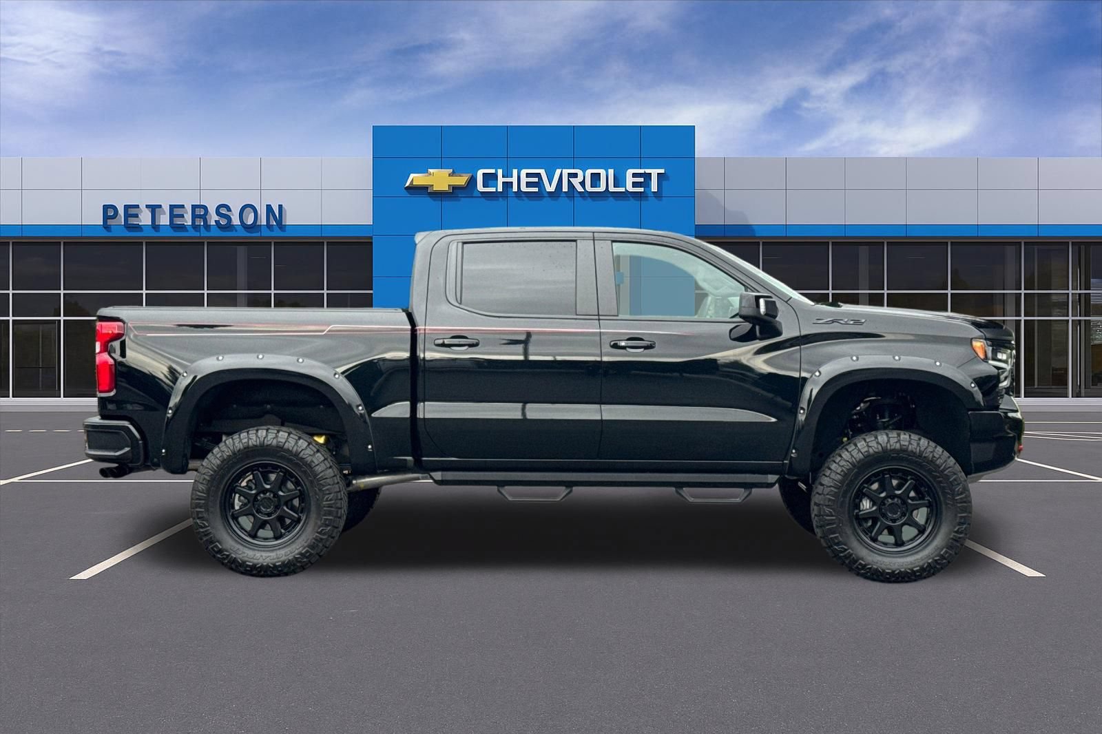 Used 2024 Chevrolet Silverado 1500 ZR2 AWD/4WD image 3