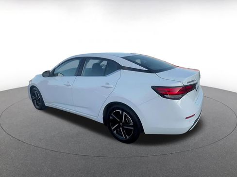 Used 2025 Nissan Sentra SV image 10