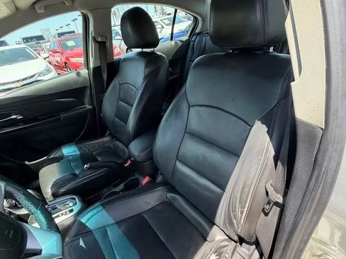 Used 2014 Chevrolet Cruze LT FWD image 7