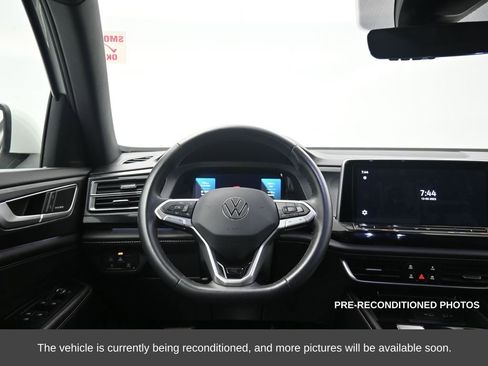 Used 2024 Volkswagen Atlas Cross Sport SEL Premium R-Line image 32