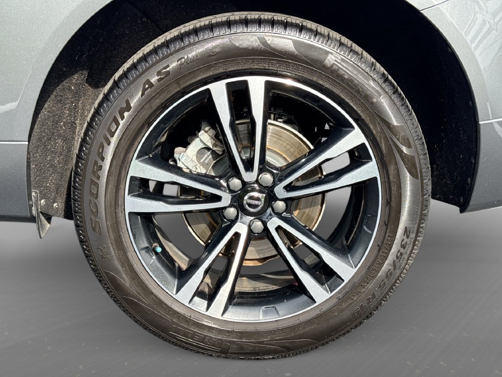 Used 2021 Volvo XC60 T5 Momentum w/ Premium Package AWD/4WD image 23