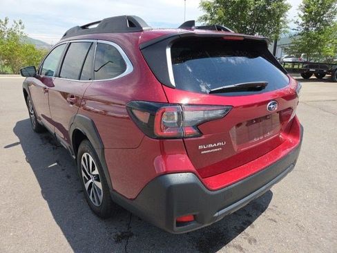 Used 2023 Subaru Outback Premium AWD/4WD image 5
