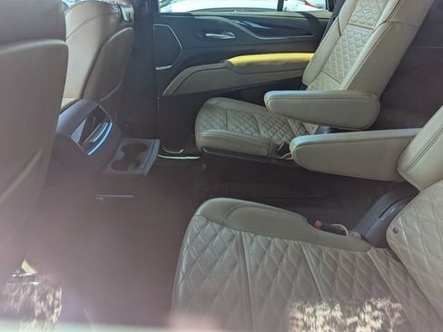Used 2023 Cadillac Escalade Premium Luxury w/ Performance Package AWD/4WD image 9