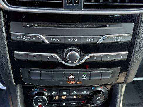 Used 2018 INFINITI QX30 FWD image 27