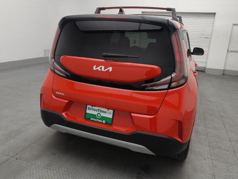 Used 2023 Kia Soul LX image 7