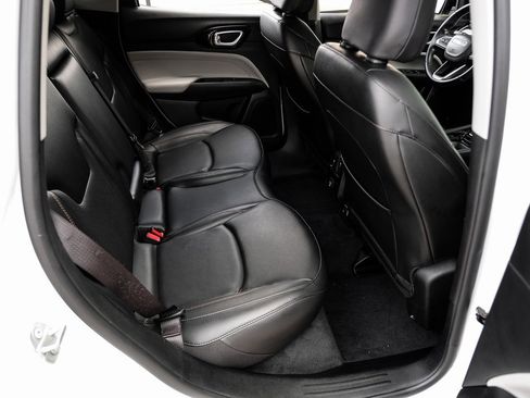 Used 2022 Jeep Compass Limited image 48