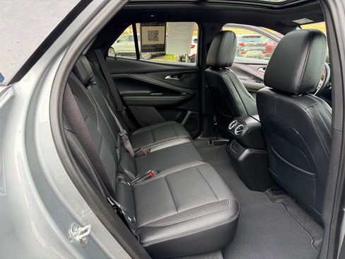 Used 2024 Chevrolet Blazer EV LT image 32