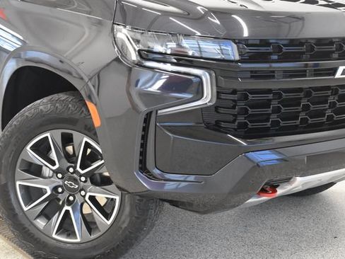 Used 2024 Chevrolet Tahoe Z71 w/ Luxury Package AWD/4WD image 31