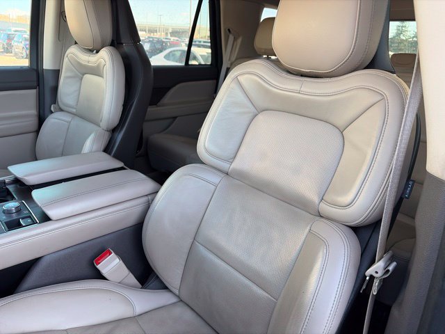 Used 2023 Lincoln Navigator Reserve AWD/4WD image 13