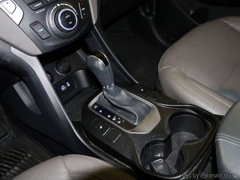 Used 2017 Hyundai Santa Fe Sport image 24