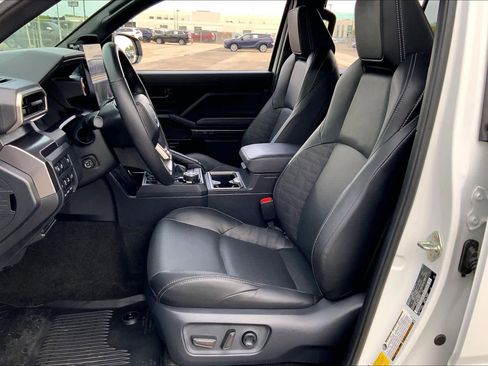 Used 2025 Toyota 4Runner TRD Off-Road Premium w/ Tow Technology Package image 8