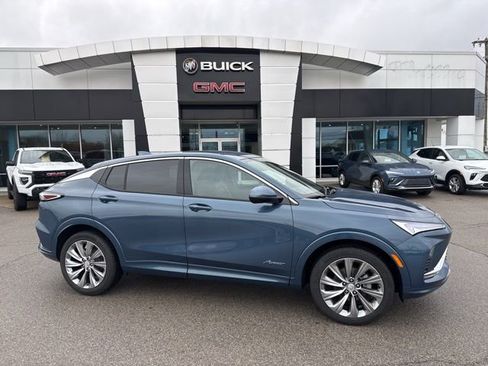 New 2026 Buick Envista Avenir image 2