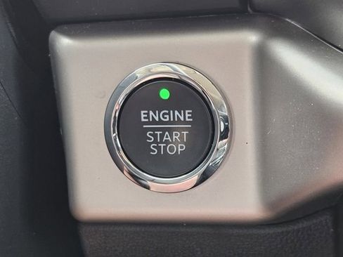 Used 2024 Ford Expedition XLT RWD image 22