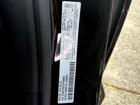 New 2026 Chrysler Pacifica Limited w/ Uconnect Theater Family Group image 37