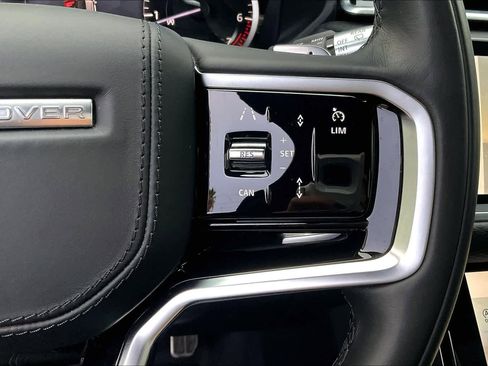Used 2023 Land Rover Range Rover Velar R-Dynamic S image 23