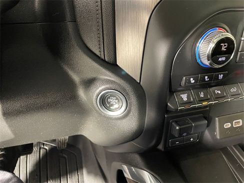 Used 2020 GMC Sierra 3500 Denali w/ Denali Ultimate Package image 9