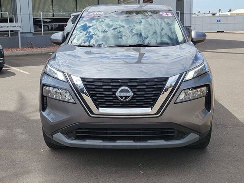 Used 2023 Nissan Rogue SV FWD image 2