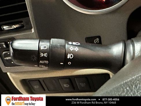 Used 2011 Toyota Sequoia Limited AWD/4WD image 33
