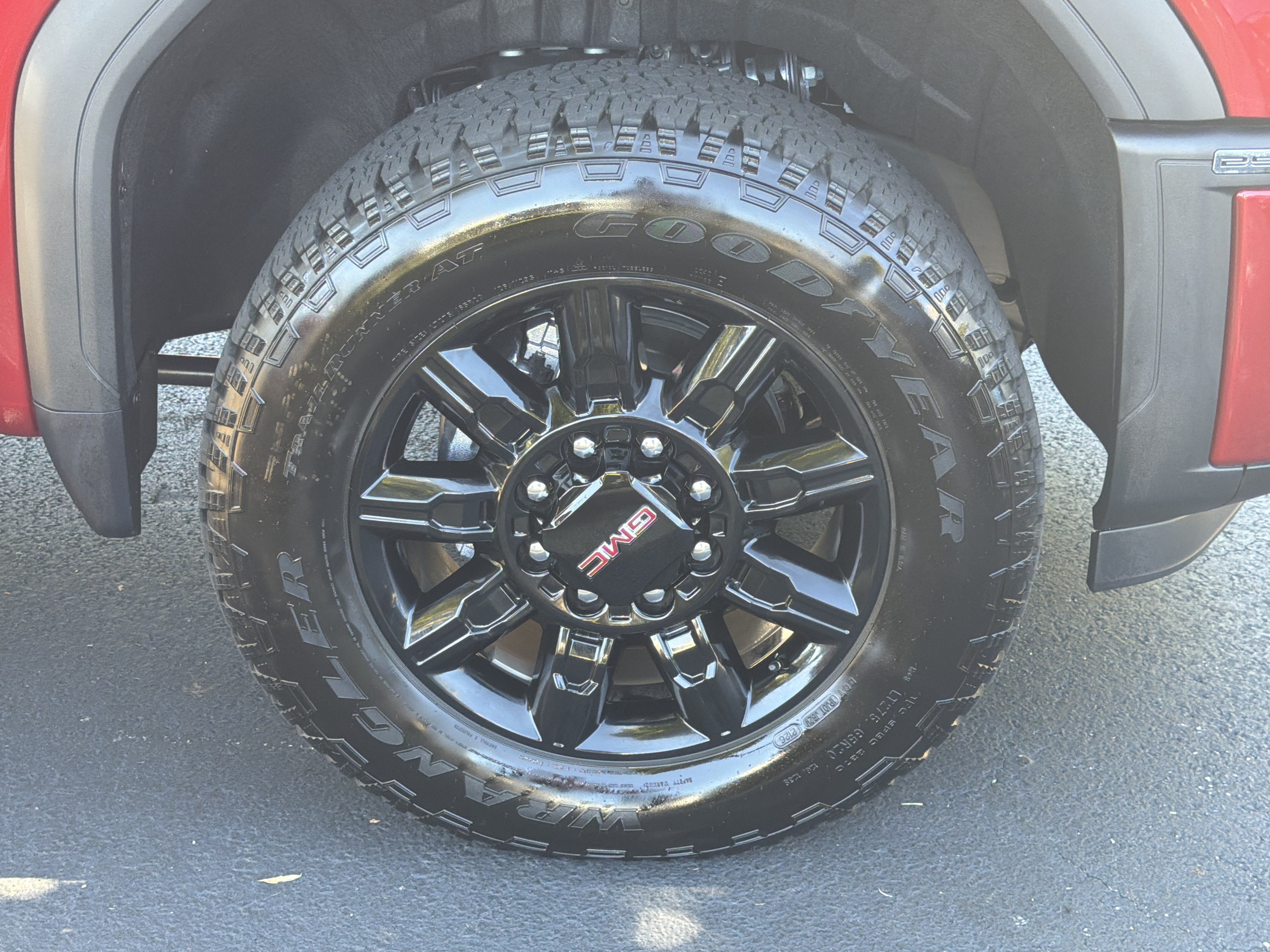 Used 2026 GMC Sierra 2500 AT4 w/ AT4 Premium Plus Package AWD/4WD image 12