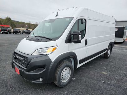 New 2024 RAM ProMaster 2500 w/ Convenience Group