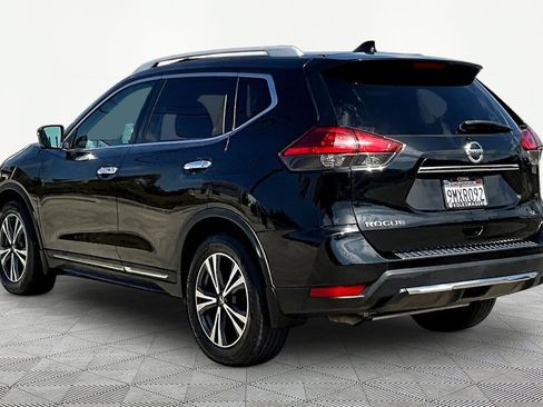 Used 2017 Nissan Rogue SL w/ SL Premium Package FWD image 4