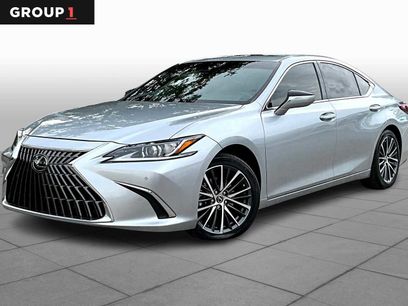 Used 2023 Lexus ES 350 w/ Premium Package