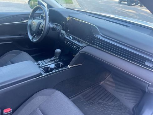 Used 2025 Toyota Camry LE w/ Convenience Package FWD image 11