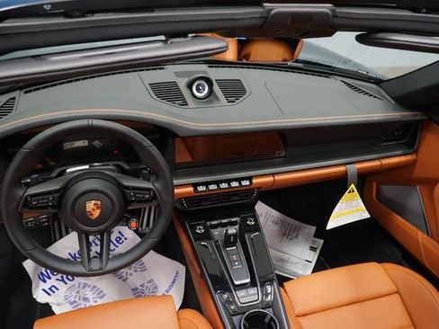 Certified 2026 Porsche 911 Targa 4 GTS AWD/4WD image 17