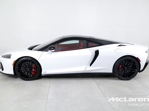 New 2025 McLaren GTS image 5