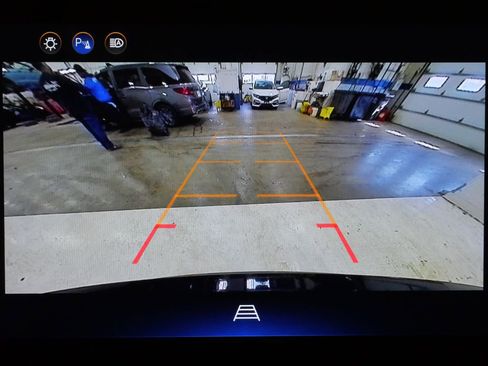 Used 2025 Chevrolet Equinox LT image 18