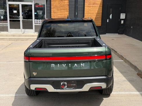 Used 2023 Rivian R1T Adventure AWD/4WD image 14
