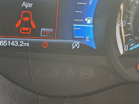 Used 2024 Ford Edge SEL image 9